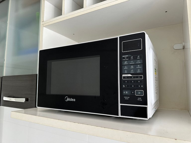 Apto com Sacada – 5 min da Praia!