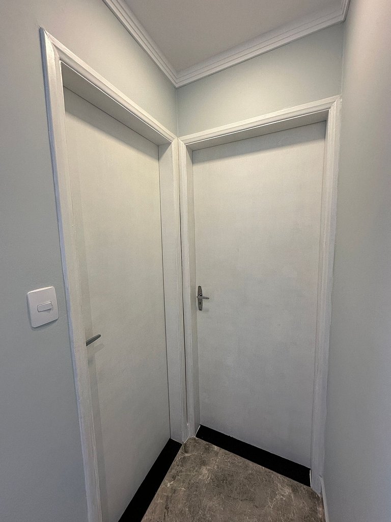 Apto moderno na rua da Feira de Artesanato