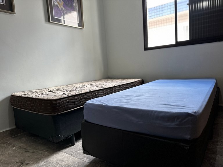 Apto moderno na rua da Feira de Artesanato