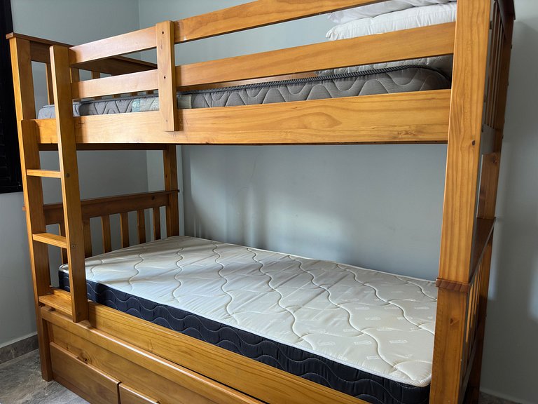 Apto moderno na rua da Feira de Artesanato