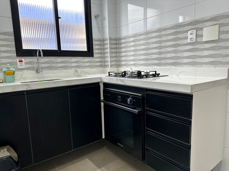 Apto moderno na rua da Feira de Artesanato