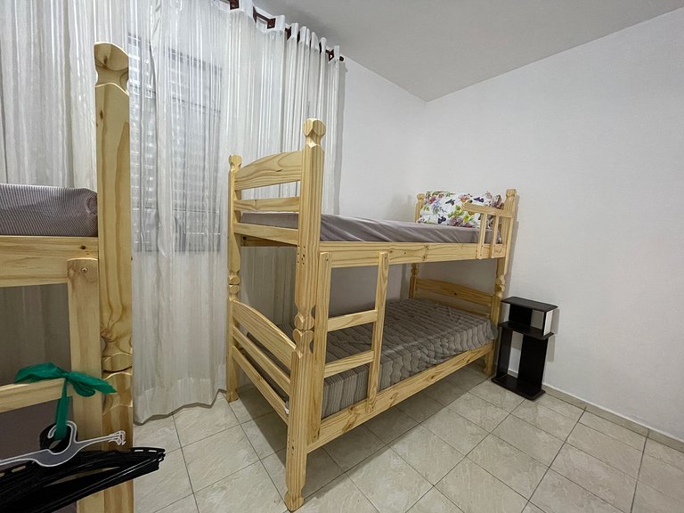 Apto Espaçoso a 300m da Praia da Aviação