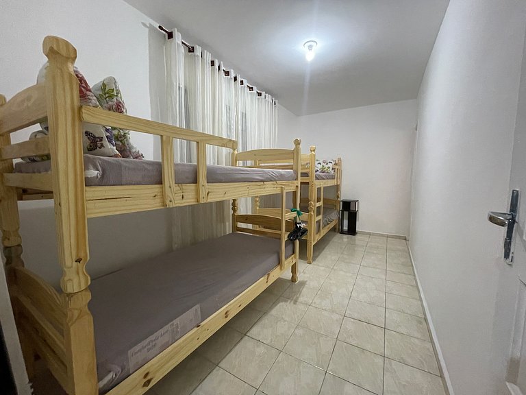 Apto Espaçoso a 300m da Praia da Aviação