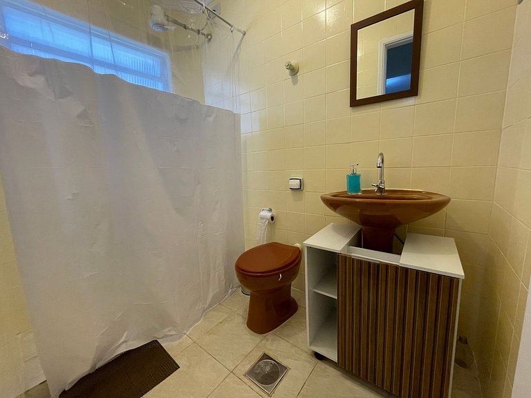 Apto Espaçoso a 300m da Praia da Aviação