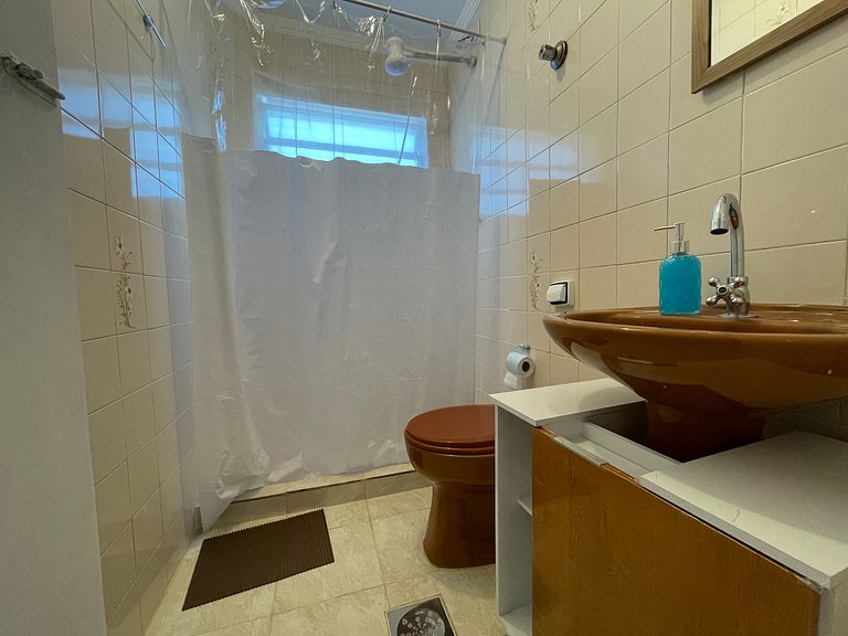 Apto Espaçoso a 300m da Praia da Aviação