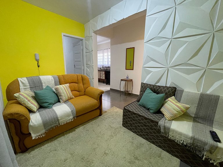 Apto Espaçoso a 300m da Praia da Aviação