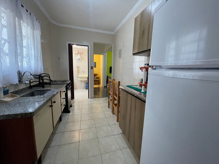 Apto Espaçoso a 300m da Praia da Aviação