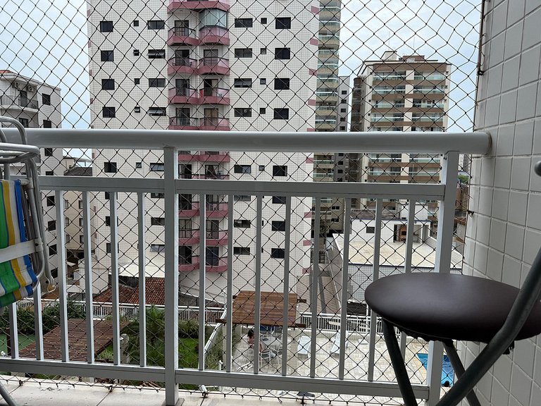 Ocian 2 quartos, suíte e piscina,quadra da praia