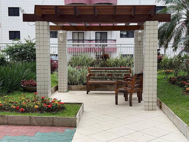 Ocian 2 quartos, suíte e piscina,quadra da praia