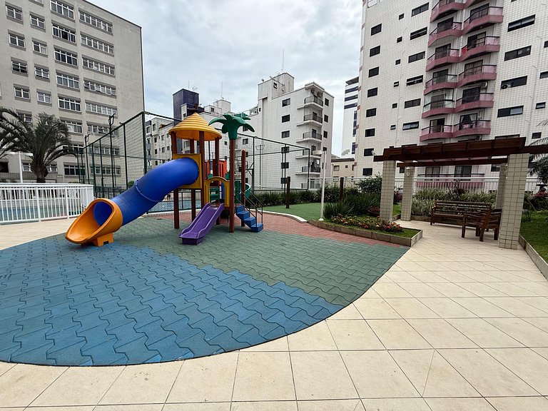 Ocian 2 quartos, suíte e piscina,quadra da praia