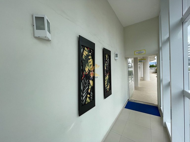 Apto 2 quartos e garagem na Ocian