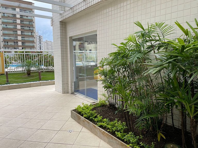 Ocian 2 quartos, suíte e piscina,quadra da praia