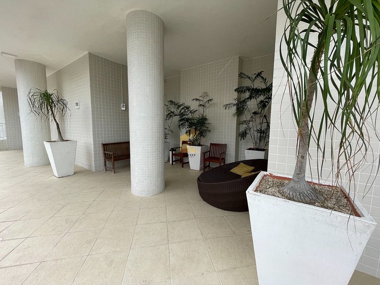 Ocian 2 quartos, suíte e piscina,quadra da praia
