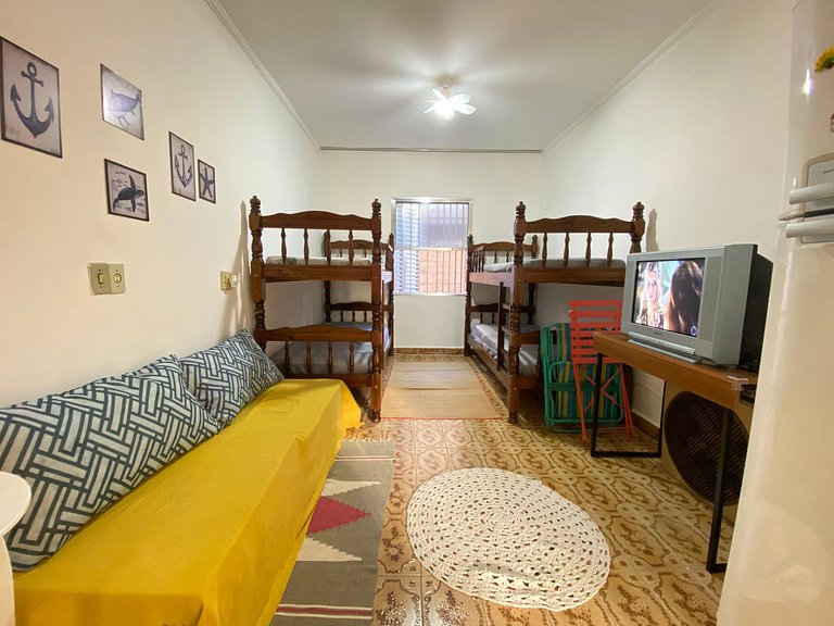 Kitnet no Canto do Forte – Ótima localização!