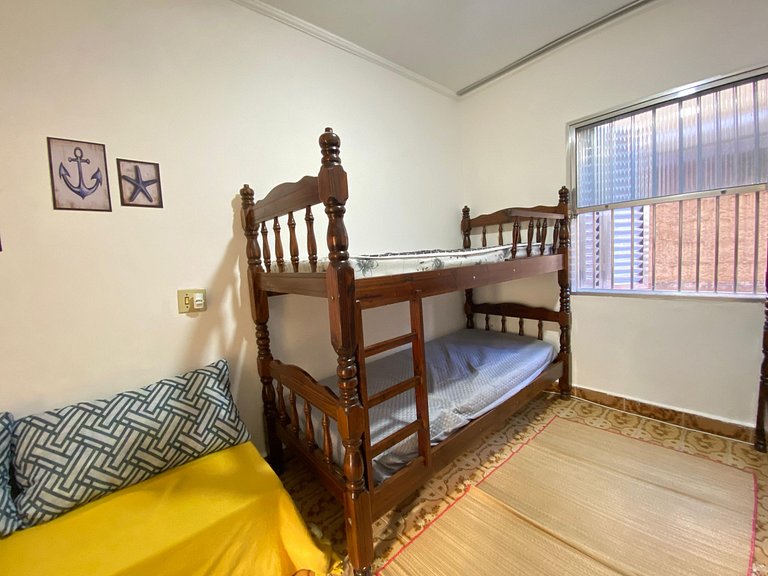 Kitnet no Canto do Forte – Ótima localização!