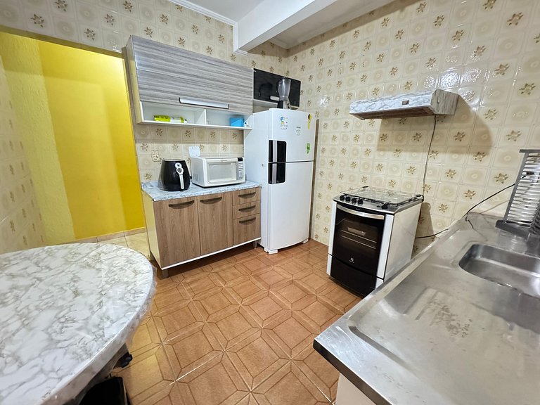 Apto 1 dorm Tupi, 50m da praia