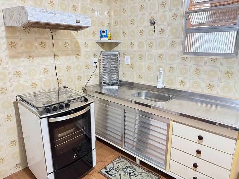 Apto 1 dorm Tupi, 50m da praia