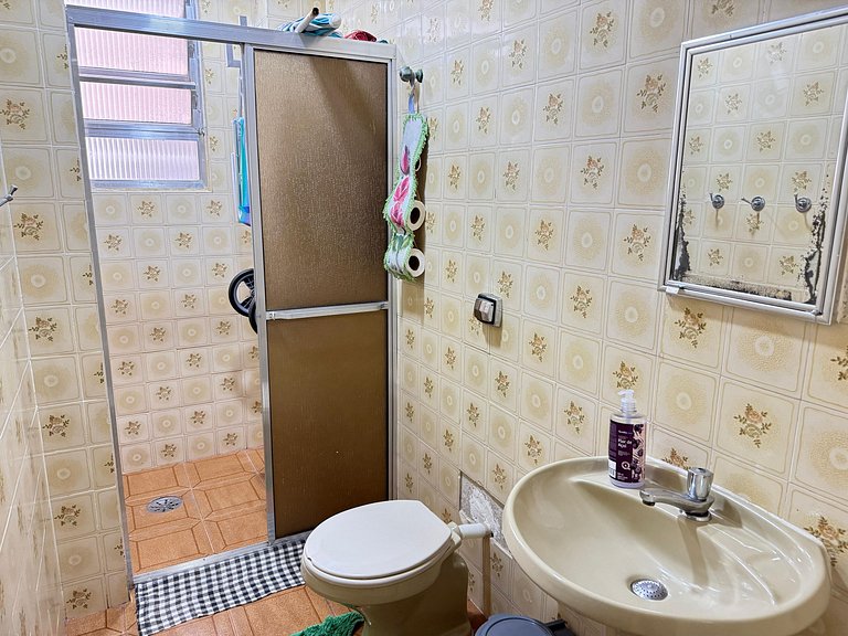 Apto 1 dorm Tupi, 50m da praia