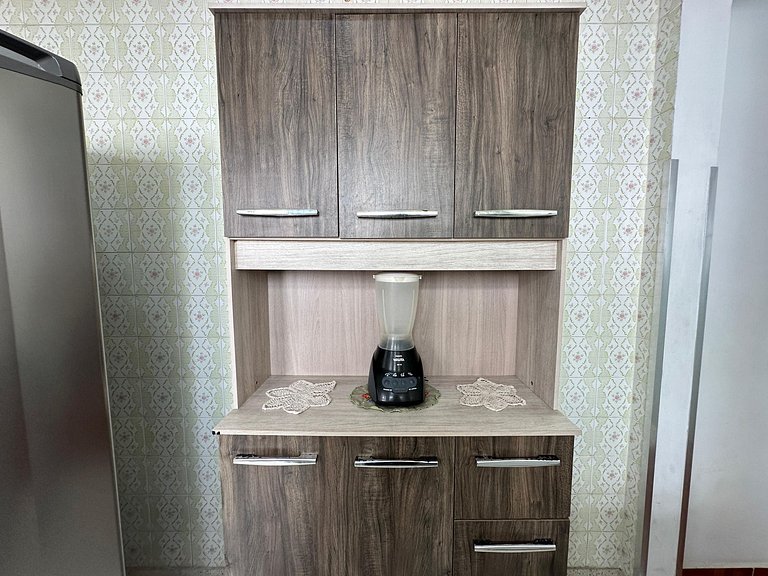 Apto completo a 500m da Praia na Guilhermina