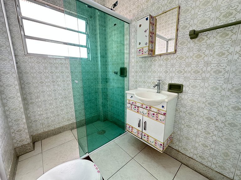 Apto completo a 500m da Praia na Guilhermina