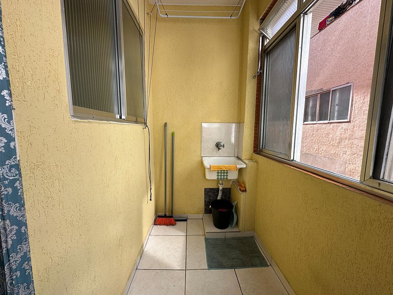 Apto completo a 500m da Praia na Guilhermina