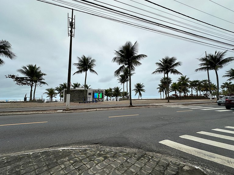 Praia da Mirim - Apto a 100m do Mar