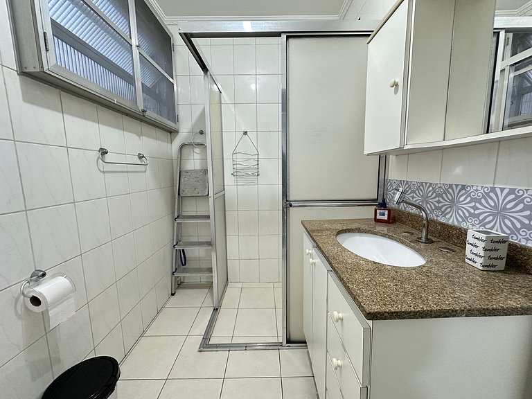 Apto 1 dorm no Canto do Forte - Próximo a Praia!
