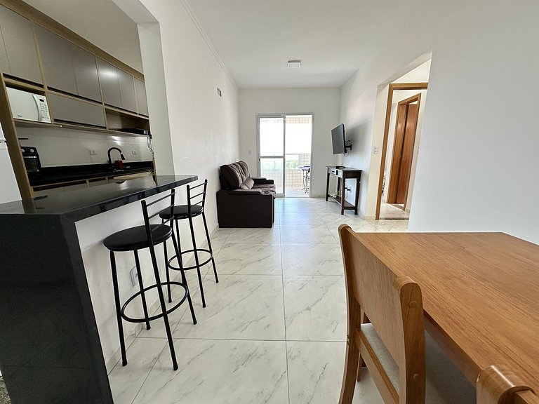 Apto Vila Mirim, 2Qts (1Suíte), Vista Mar!