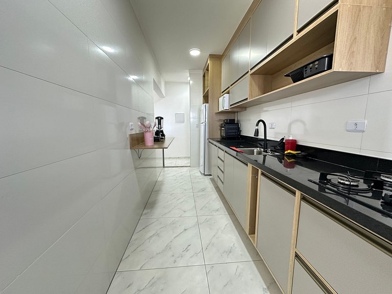 Apto Vila Mirim, 2Qts (1Suíte), Vista Mar!