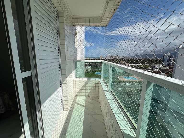 Apto Vila Mirim, 2Qts (1Suíte), Vista Mar!