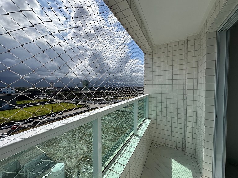 Apto Vila Mirim, 2Qts (1Suíte), Vista Mar!