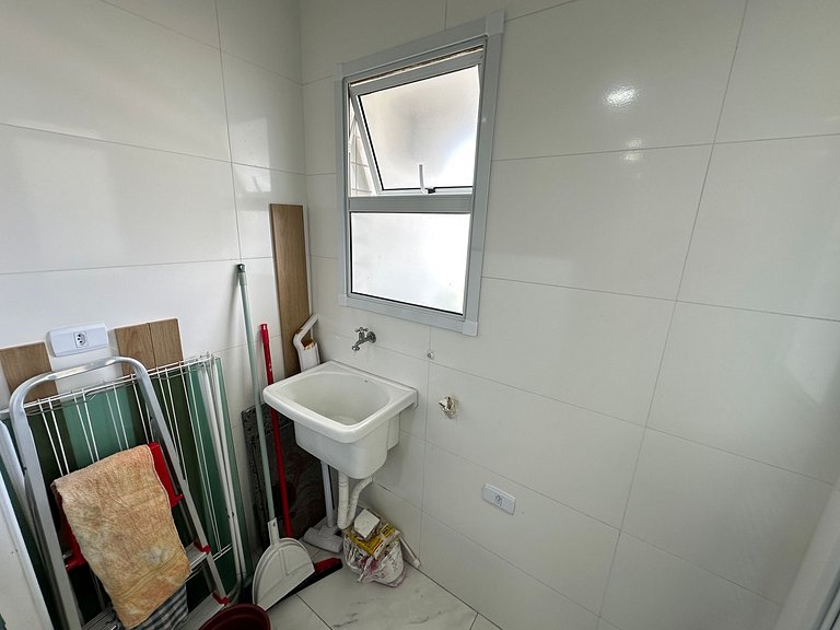 Apto Vila Mirim, 2Qts (1Suíte), Vista Mar!