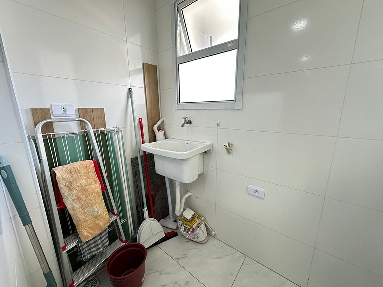 Apto Vila Mirim, 2Qts (1Suíte), Vista Mar!
