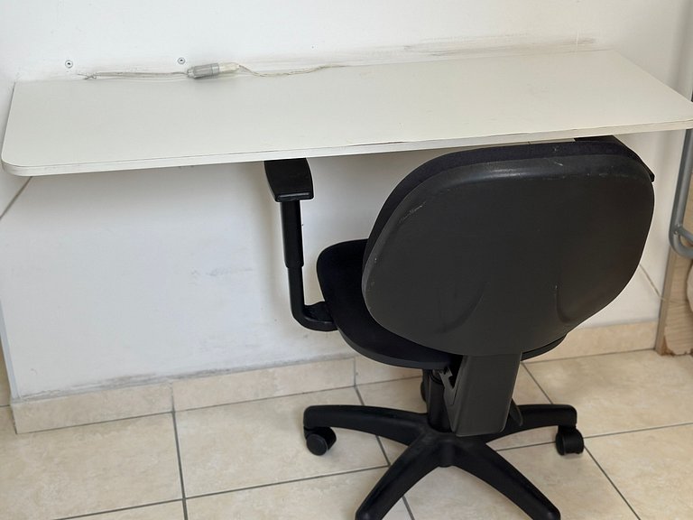 Apto 2 quartos e garagem na Ocian