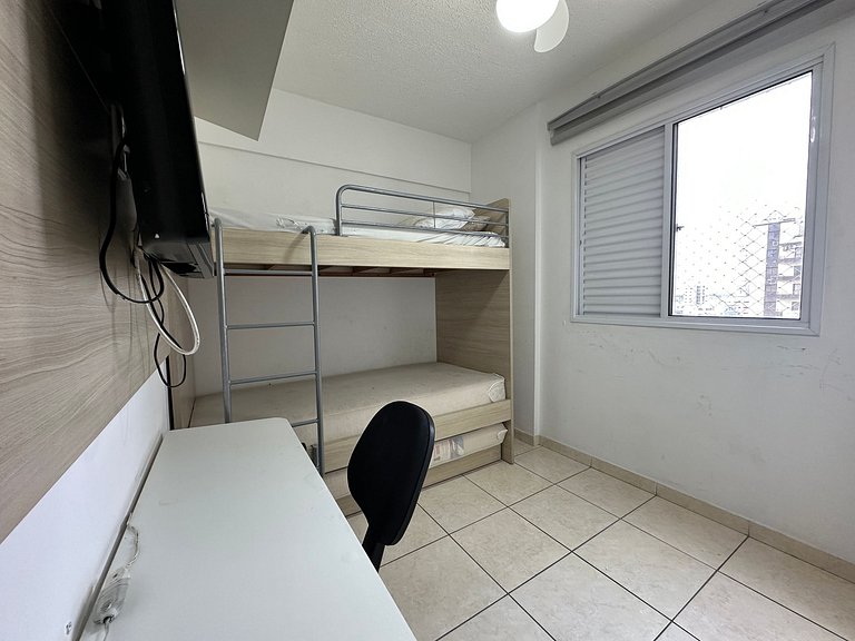 Ocian: 2 quartos, suíte, piscina e perto da praia