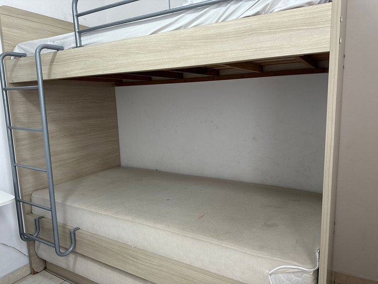Apto 2 quartos e garagem na Ocian