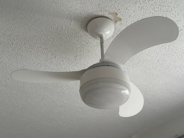 Apto 2 quartos e garagem na Ocian