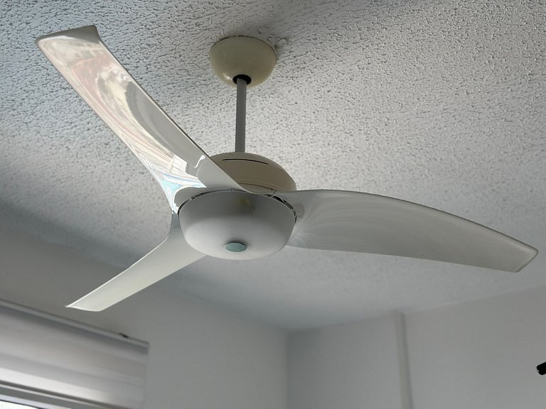 Apto 2 quartos e garagem na Ocian