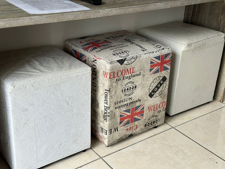 Apto 2 quartos e garagem na Ocian