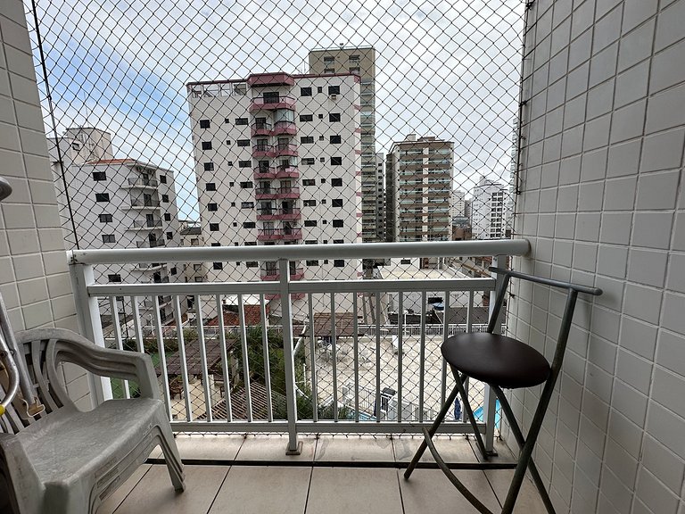 Apto 2 quartos e garagem na Ocian