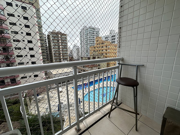 Ocian: 2 quartos, suíte, piscina e perto da praia