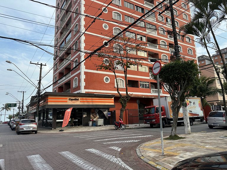 Apto 1 dorm, uma quadra da Praia! Guilhermina