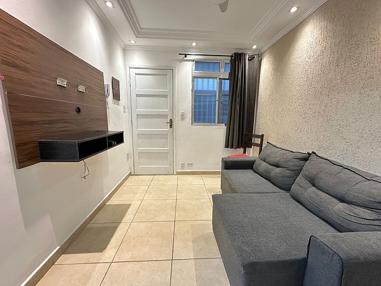 Apto 1 dorm, uma quadra da Praia! Guilhermina