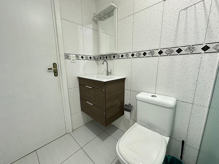 Apto 1 dorm, uma quadra da Praia! Guilhermina