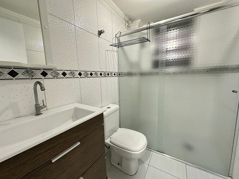 Apto 1 dorm, uma quadra da Praia! Guilhermina