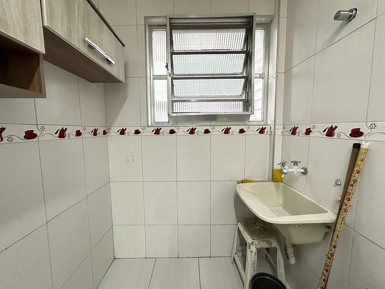 Apto 1 dorm, uma quadra da Praia! Guilhermina