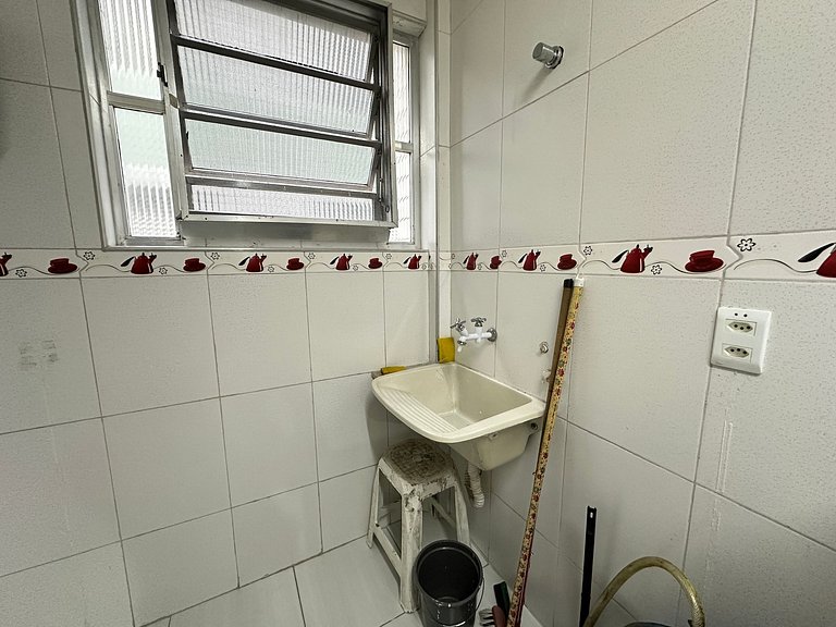 Apto 1 dorm, uma quadra da Praia! Guilhermina
