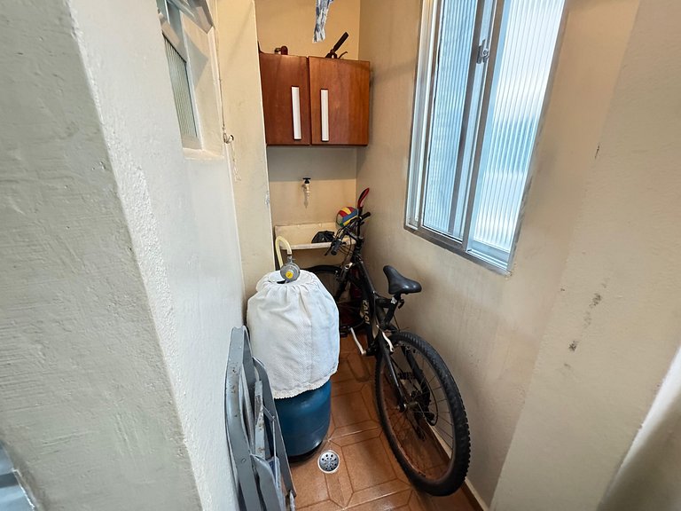 Apto 1 dorm Tupi, 50m da praia