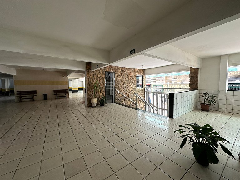 Apê com garagem, portaria 24h e ótima localização!