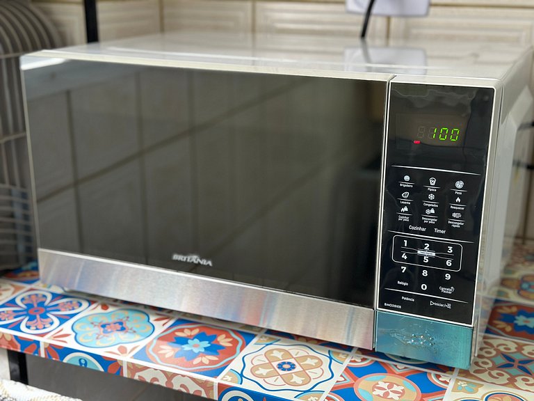 Apê com garagem, portaria 24h e ótima localização!
